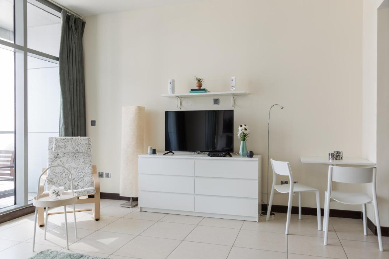 Ferienwohnung Higuests - Cozy Studio With Panoramic Views On The Lake Dubai Exterior foto